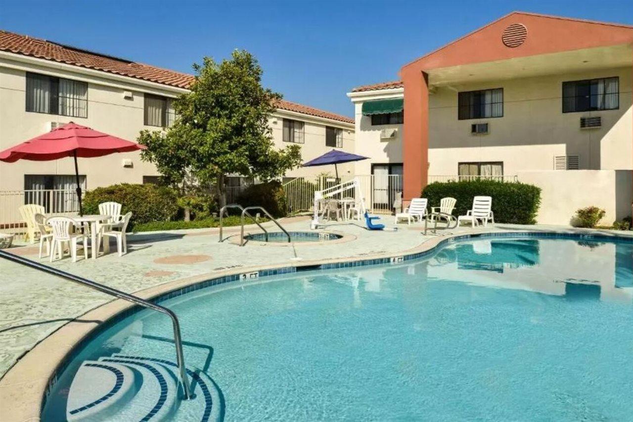 Quality Inn & Suites Walnut - City Of Industry Exterior photo