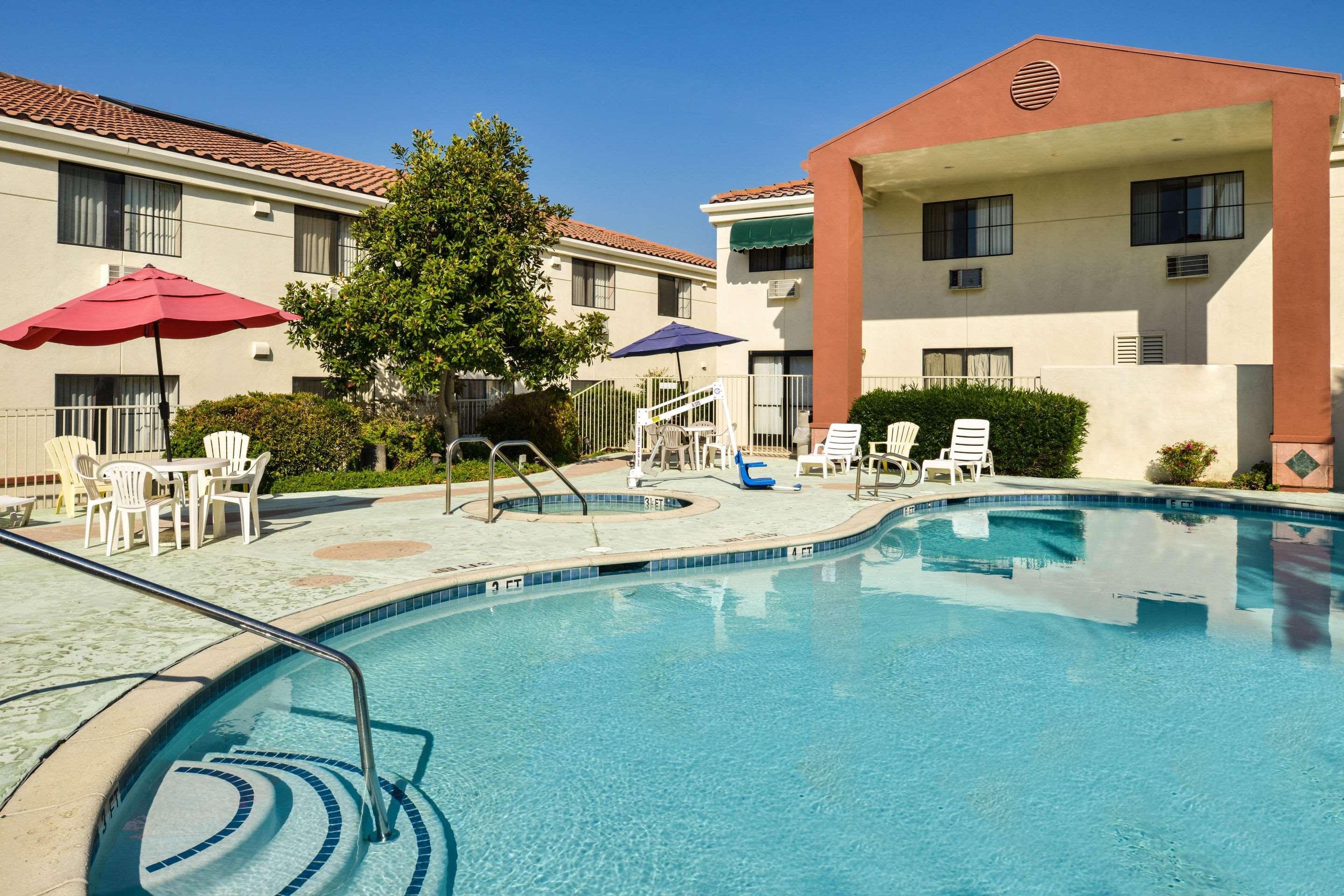 Quality Inn & Suites Walnut - City Of Industry Exterior photo