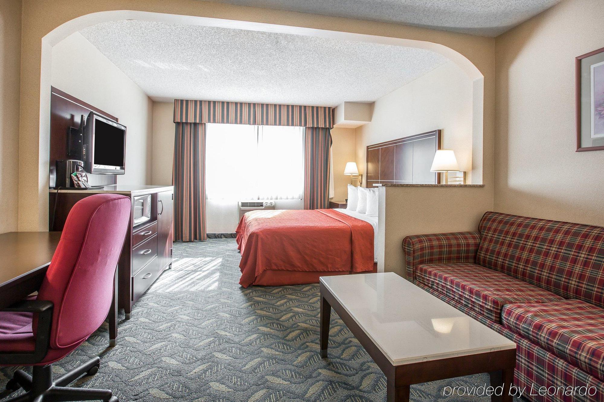 Quality Inn & Suites Walnut - City Of Industry Exterior photo